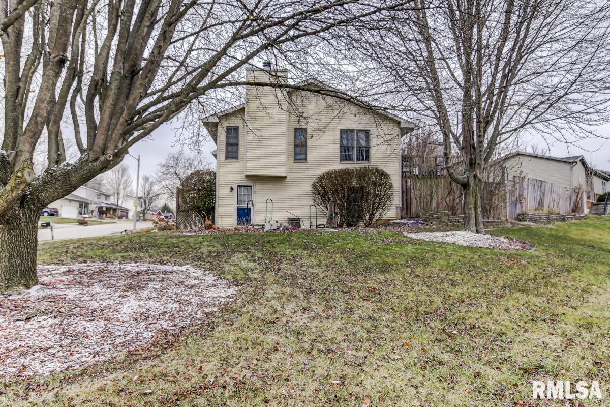 59 Holiday Road Springfield, IL 62702 - Photo 23 of 27