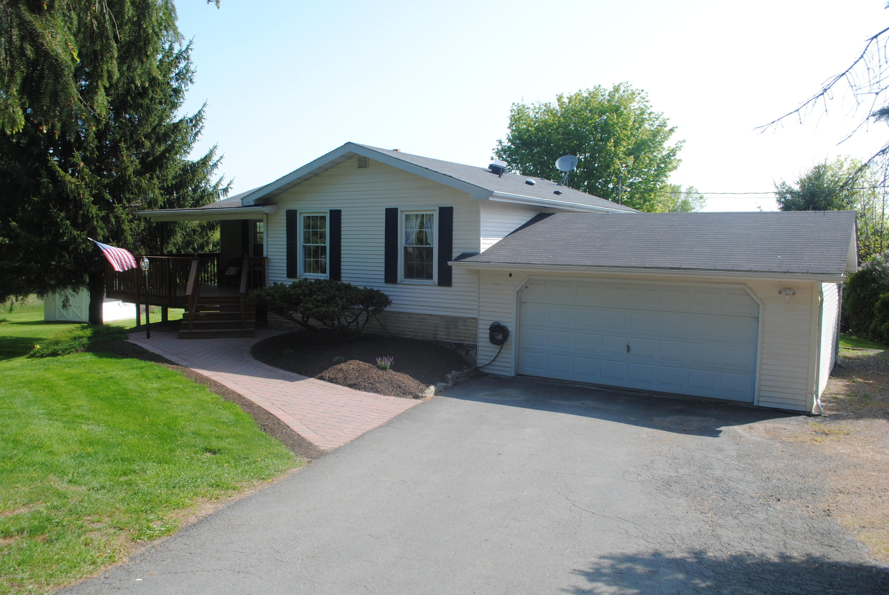 155 Spring Hill Road Moscow, PA 18444 - Photo 2 of 30 1