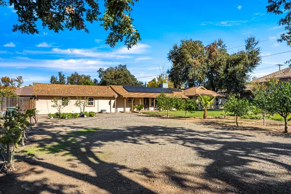 $695,000 | 6141 Lincoln Avenue, Carmichael, CA 95608