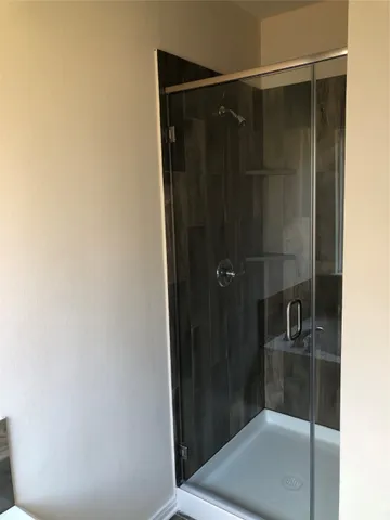 $2,300 | 1006 Old Vine, Brenham, TX 77833