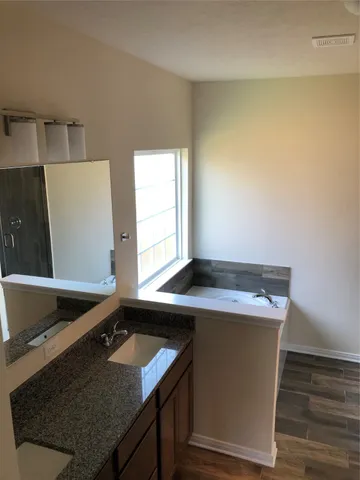 $2,300 | 1006 Old Vine, Brenham, TX 77833