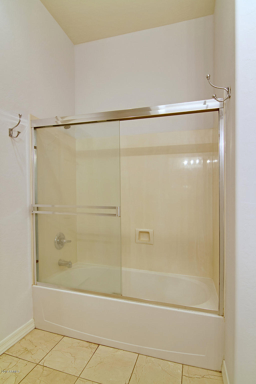 544 North Alma School Road, Unit 33 Mesa, AZ 85201 - Photo 21 of 26 GuestTub_0197