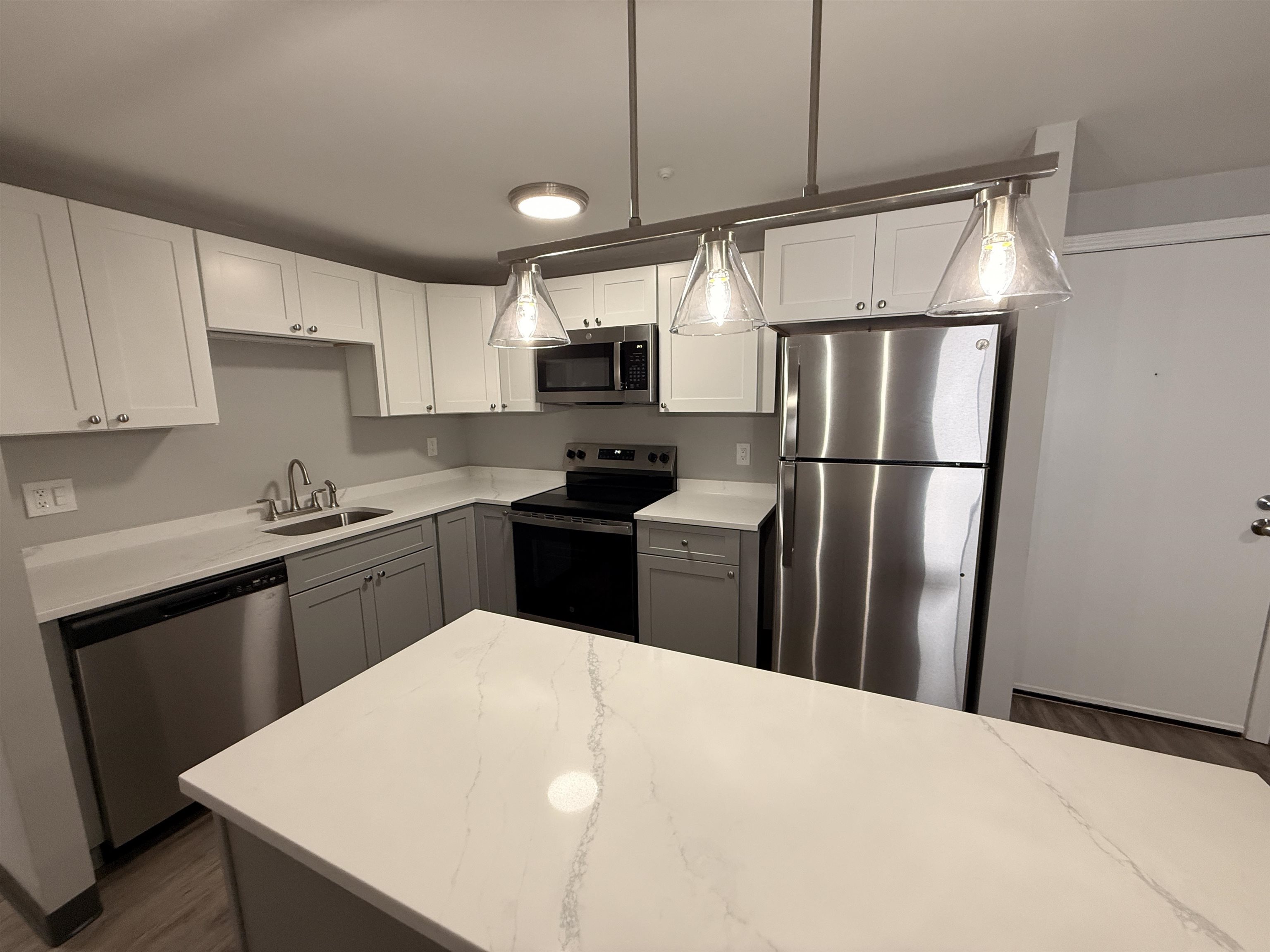 95 Powers Street, Unit 94 Milford, NH 03055 - Photo 12 of 53