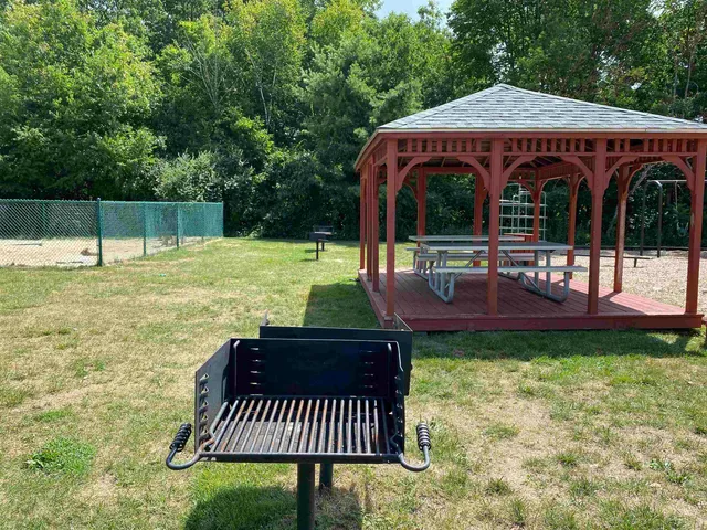 $2,134 | 95 Powers Street, Unit 94, Milford, NH 03055