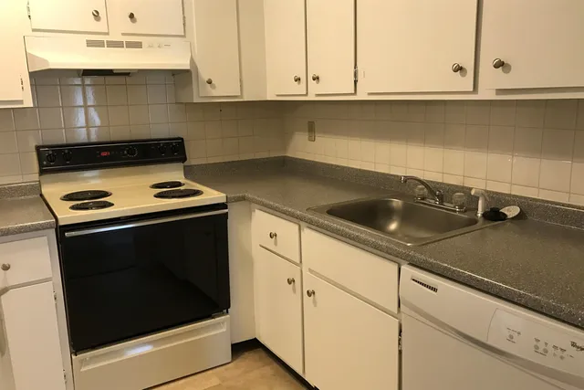 $2,134 | 95 Powers Street, Unit 94, Milford, NH 03055