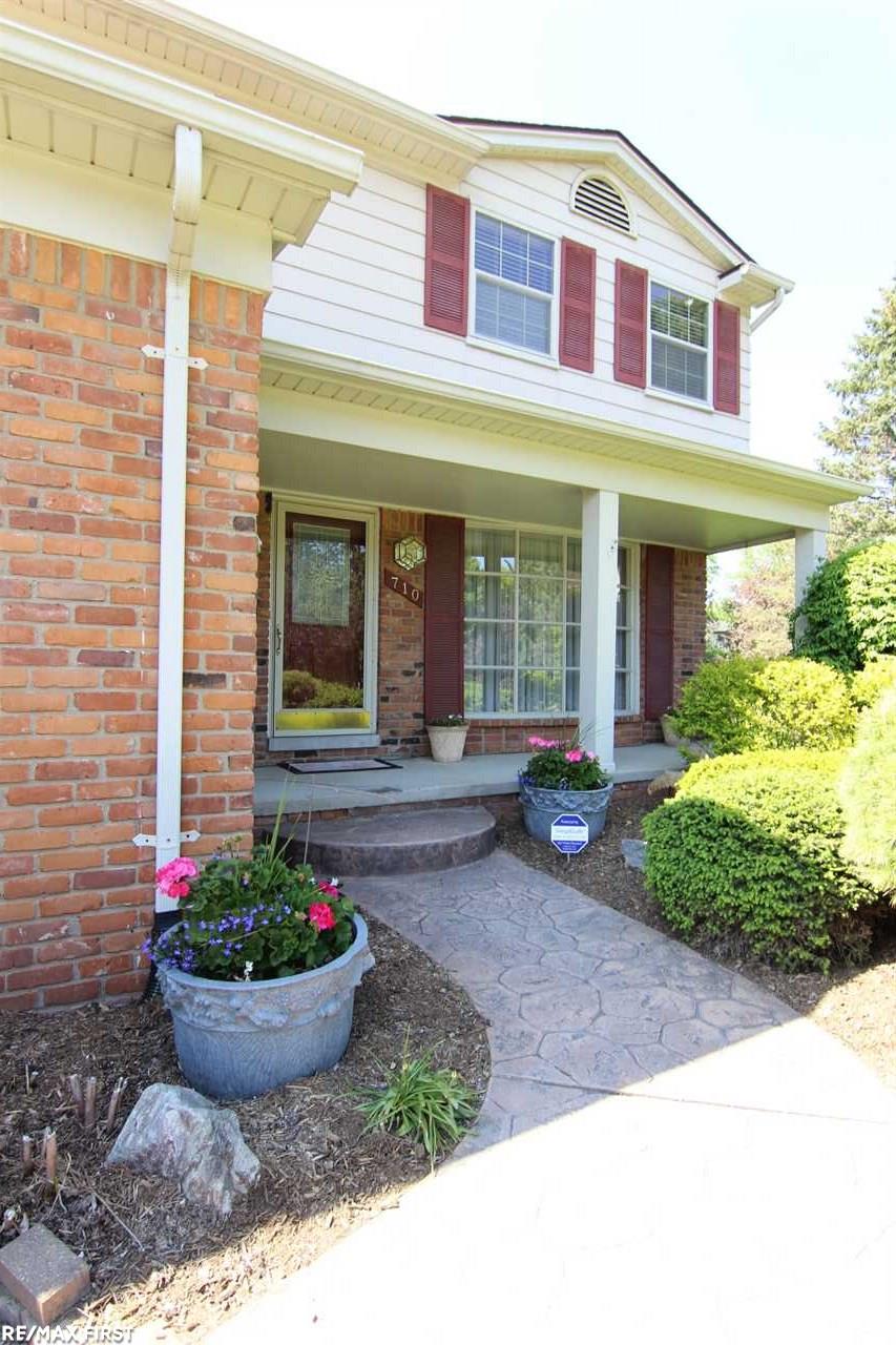 710 Lion Street Rochester Hills, MI 48307 - Photo 10 of 41