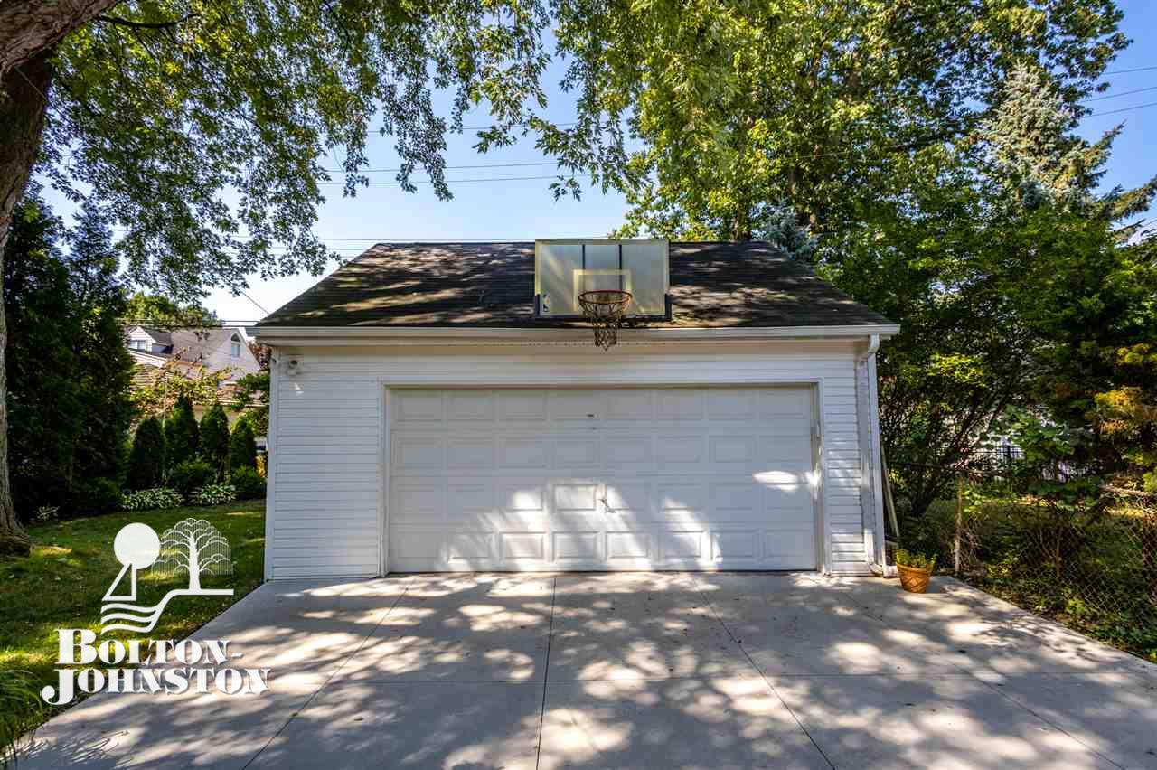 627 Lincoln Road Grosse Pointe, MI 48230 - Photo 48 of 60 Garage