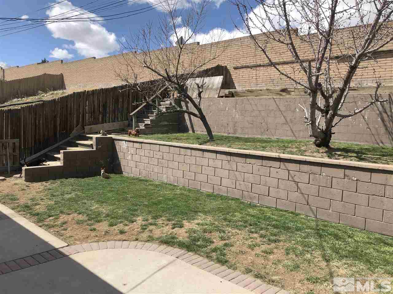 3351 Bryan Street Reno, NV 89503 - Photo 20 of 24 a view of a backyard