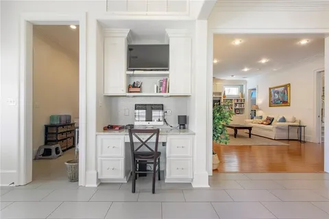 $1,349,000 | 6925 Canal Boulevard, New Orleans, LA 70124
