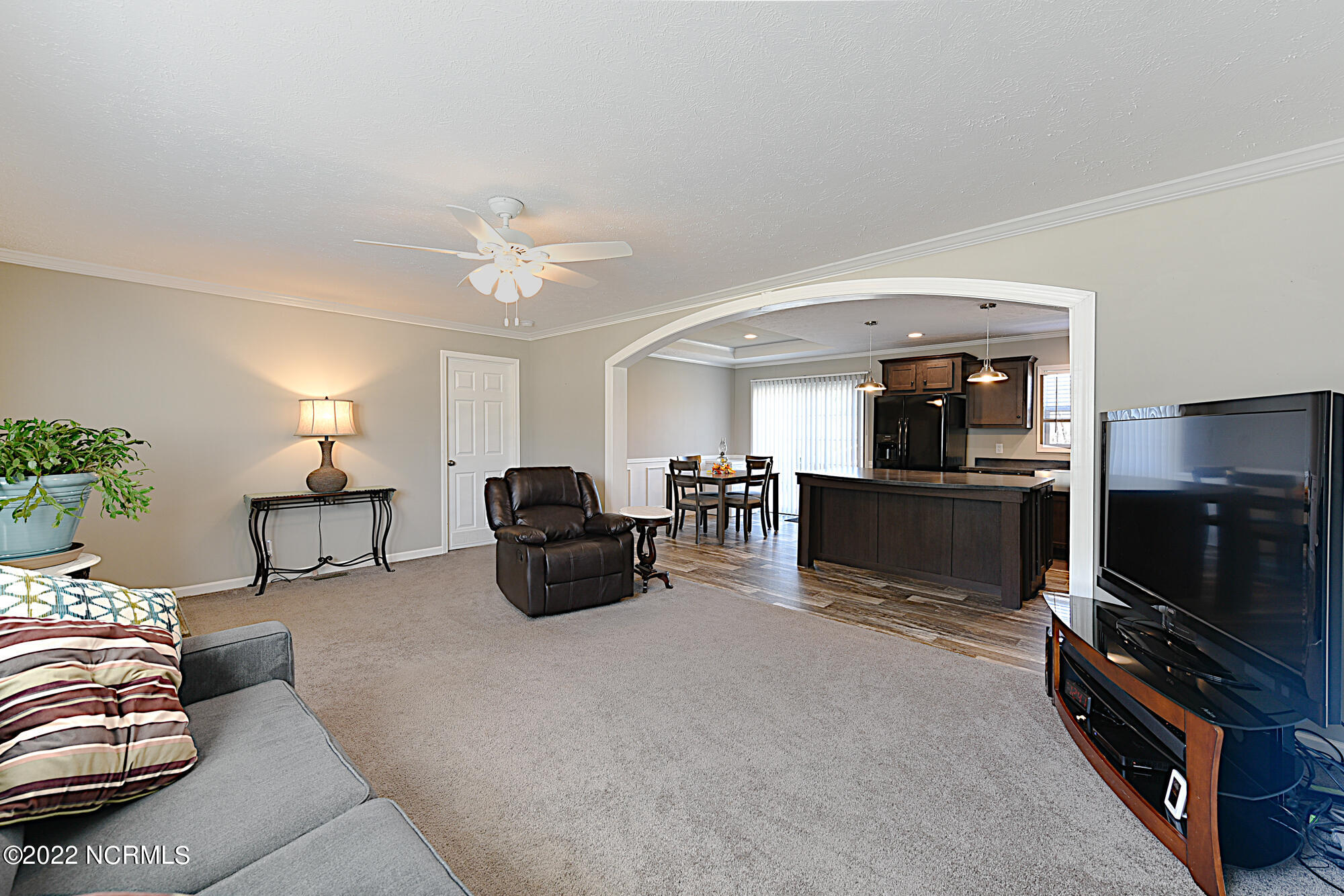 8989 Point Caswell Road Atkinson, NC 28421 - Photo 10 of 19 Living Room