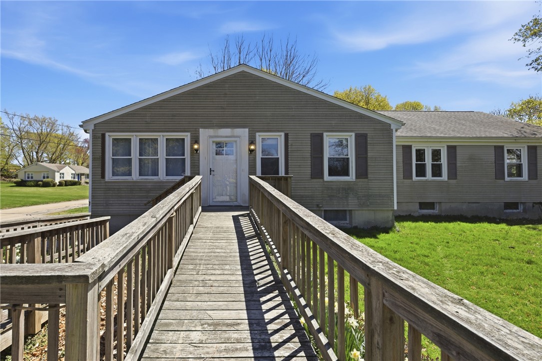 3 Wabasso Terrace Middletown, RI 02842 - Photo 3 of 50