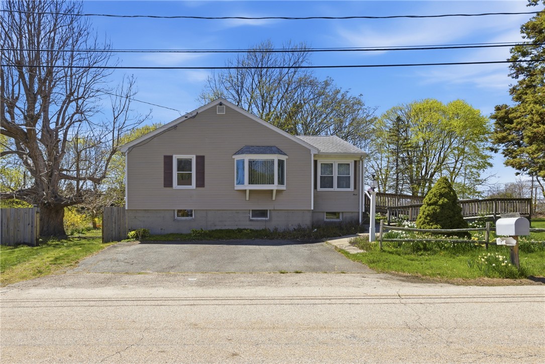 3 Wabasso Terrace Middletown, RI 02842 - Photo 4 of 50