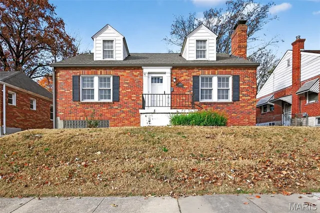 $199,900 | 9343 MacKenzie Road, St. Louis, MO 63123