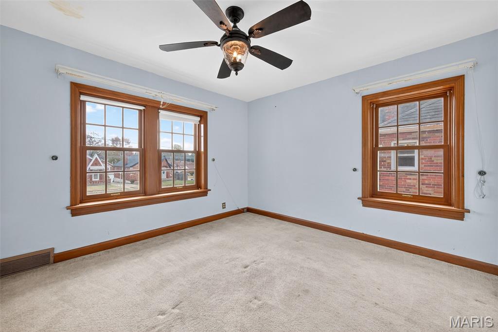 9343 MacKenzie Road St. Louis, MO 63123 - Photo 18 of 38