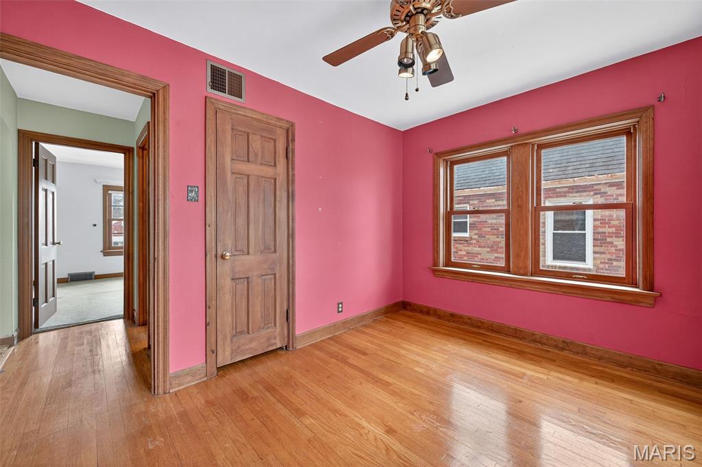 9343 MacKenzie Road St. Louis, MO 63123 - Photo 21 of 38