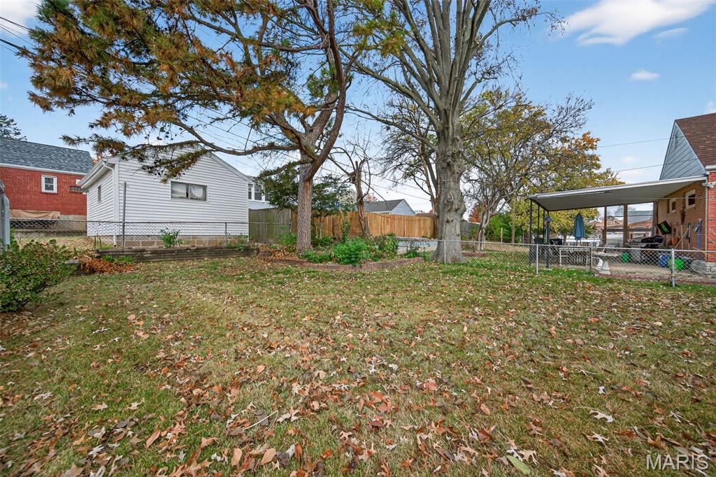 9343 MacKenzie Road St. Louis, MO 63123 - Photo 33 of 38