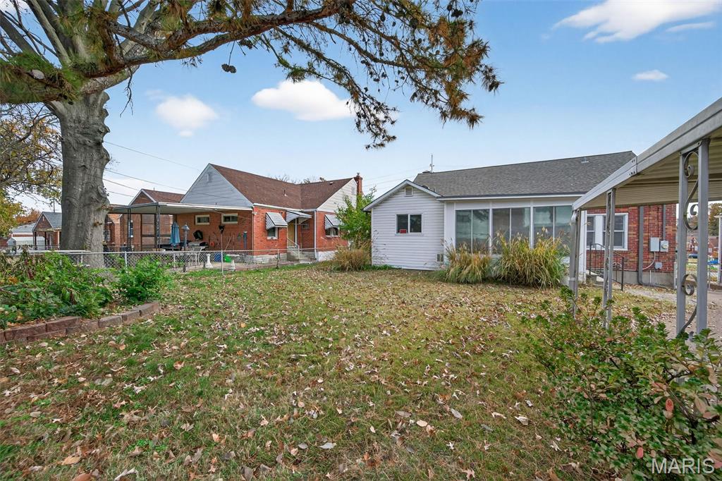 9343 MacKenzie Road St. Louis, MO 63123 - Photo 34 of 38