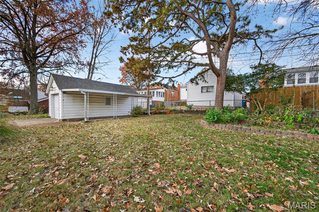 9343 MacKenzie Road St. Louis, MO 63123 - Photo 36 of 38