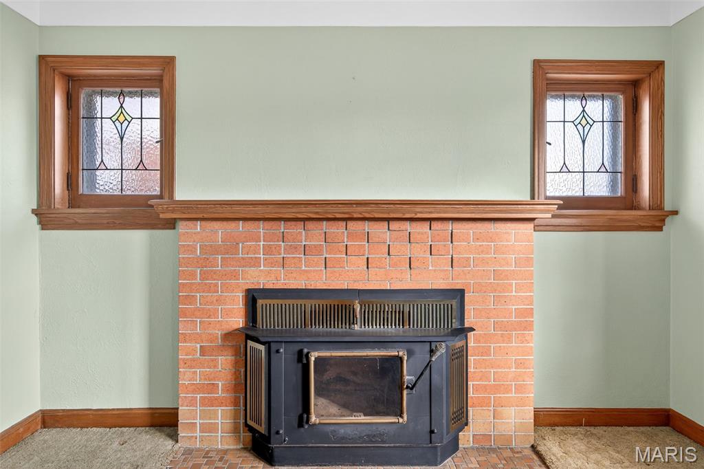 9343 MacKenzie Road St. Louis, MO 63123 - Photo 4 of 38