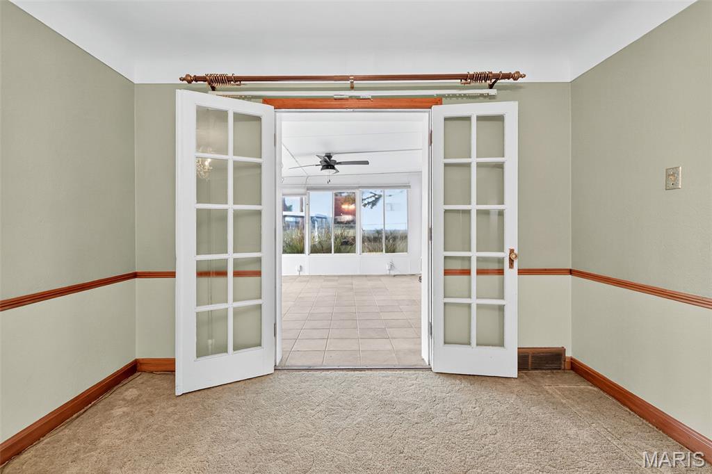 9343 MacKenzie Road St. Louis, MO 63123 - Photo 8 of 38