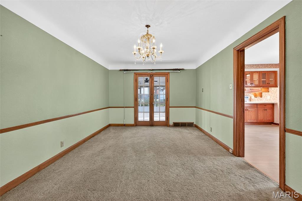 9343 MacKenzie Road St. Louis, MO 63123 - Photo 9 of 38