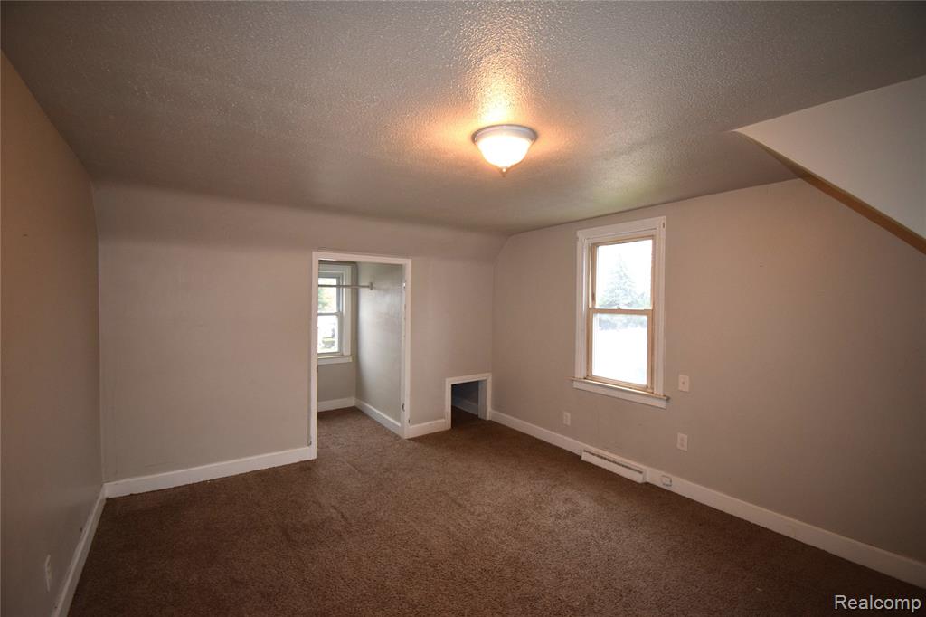 17840 Martin Road Roseville, MI 48066 - Photo 9 of 14