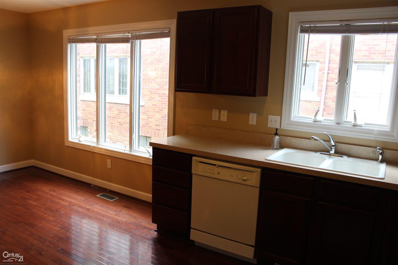 902 Trombley Road Grosse Pointe Park, MI 48230 - Photo 8 of 30