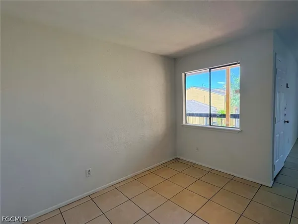 $950 | 2905 Winkler Avenue, Unit 718, Fort Myers, FL 33916