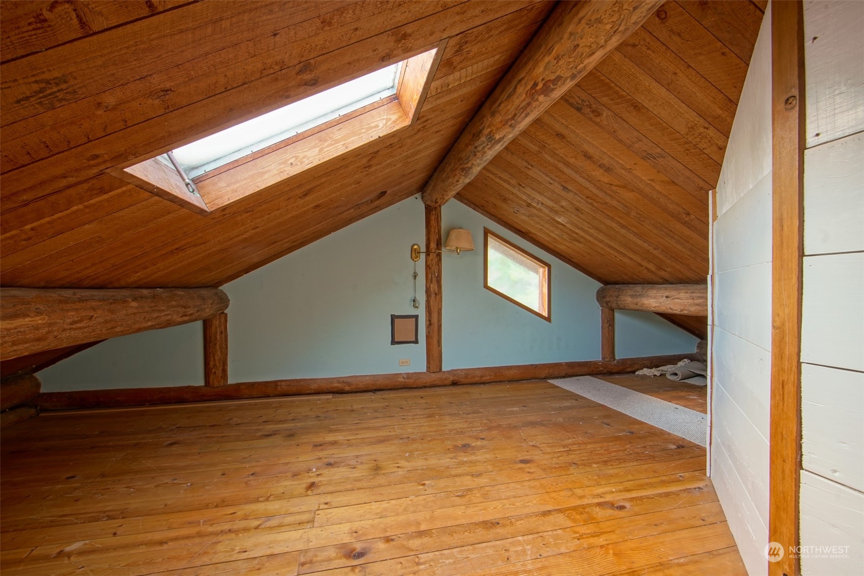 549 White Beach Road Orcas Island, WA 98280 - Photo 27 of 38 a view of an empty room