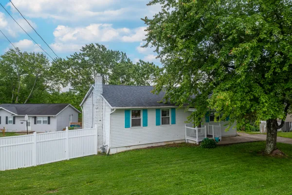 $240,000 | 10 Lakeview Drive, Williamstown, KY 41097