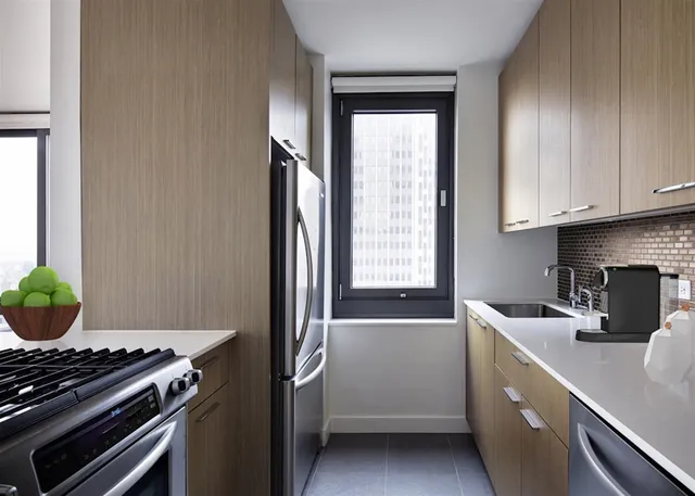 $7,550 | 105 Duane Street, Unit 34G | TriBeCa