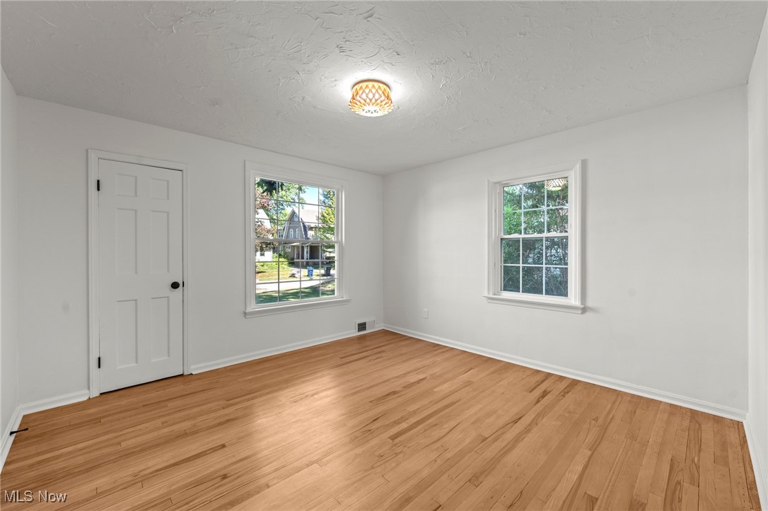 3330 Berkeley Road Cleveland, OH 44118 - Photo 27 of 47