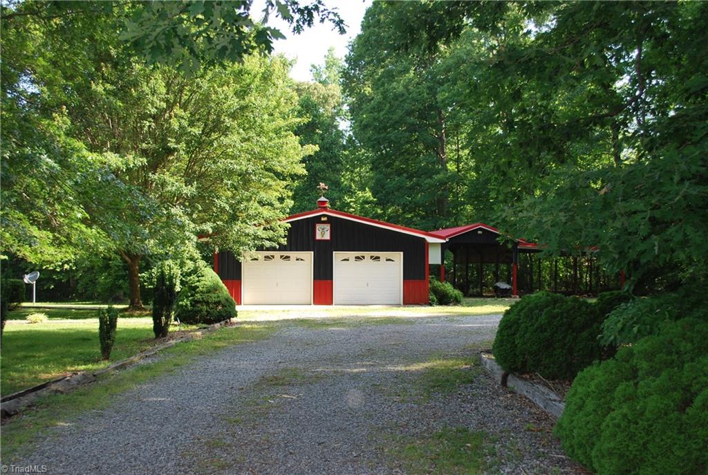 260 Ralph Ratledge Road Mocksville, NC 27028 - Photo 4 of 39 Gallery Image 4