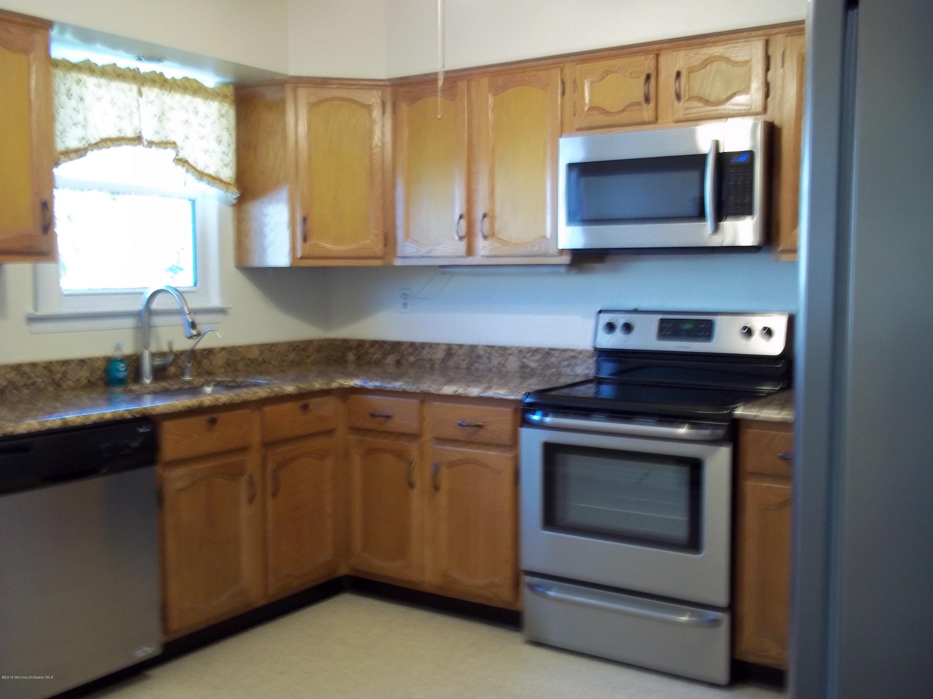 13 Ashley Road Manchester Township, NJ 08759 - Photo 11 of 25 10-Stailess steel Stove , Appliances