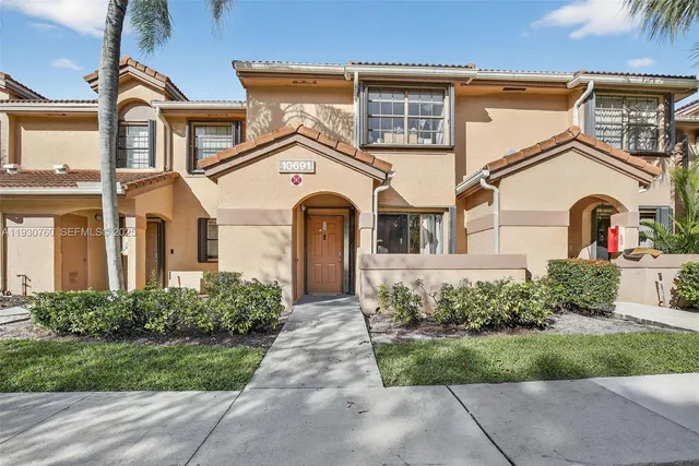 $363,500 | 10691 Northwest 14th Street, Unit 257, Plantation, FL 33322