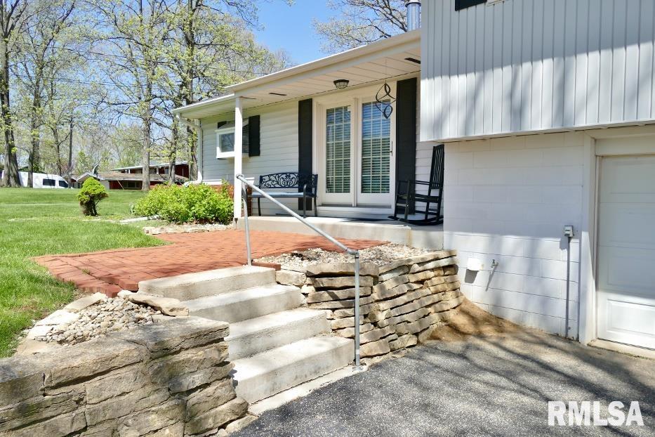 9131 North Picture Ridge Road Peoria, IL 61615 - Photo 8 of 49 Gallery Image 8