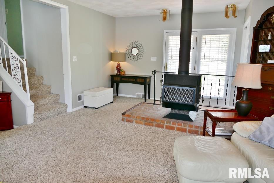 9131 North Picture Ridge Road Peoria, IL 61615 - Photo 10 of 49 Gallery Image 10