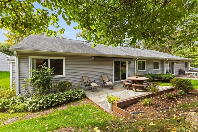 $675,000 | 141 Flintlock Way, Unit B, Yorktown Heights, NY 10598