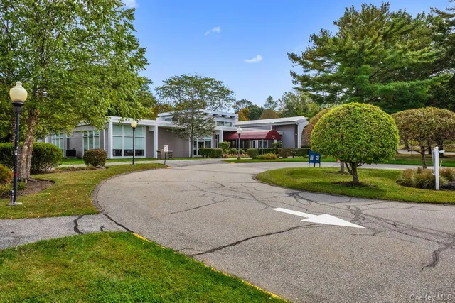 $675,000 | 141 Flintlock Way, Unit B, Yorktown Heights, NY 10598