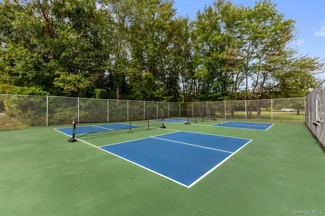 $675,000 | 141 Flintlock Way, Unit B, Yorktown Heights, NY 10598