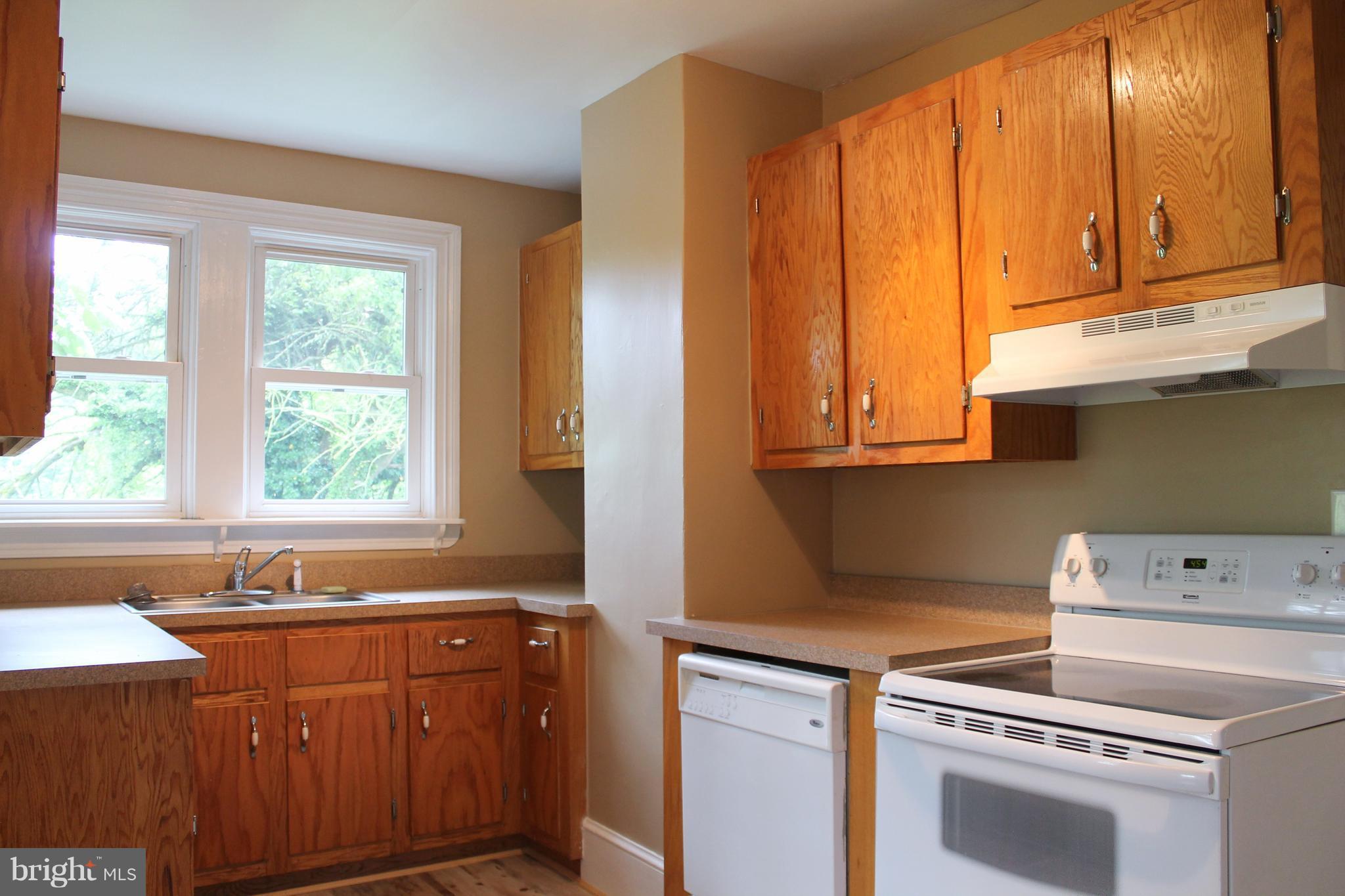 4186 Winchester Road Marshall, VA 20115 - Photo 13 of 16 Kitchen