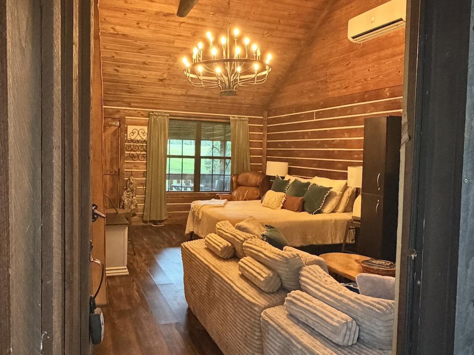 589 Hayes Ridge Road Indian Mound, TN 37079 - Photo 3 of 15 Gallery Image 3