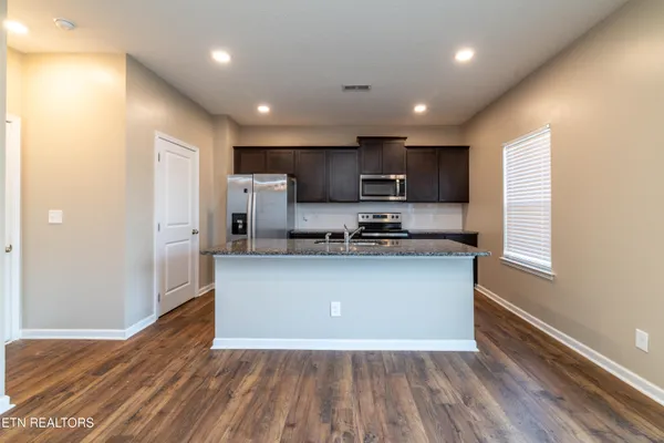 $2,000 | 173 Ash Avenue, Lenoir City, TN 37771