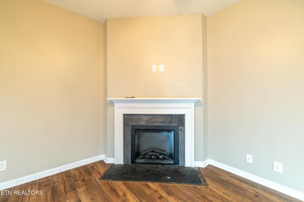 $2,000 | 173 Ash Avenue, Lenoir City, TN 37771