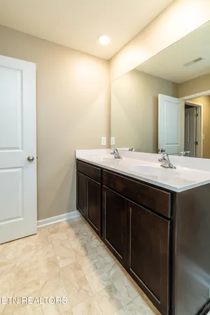 $2,000 | 173 Ash Avenue, Lenoir City, TN 37771