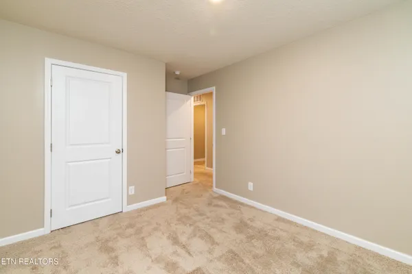 $2,000 | 173 Ash Avenue, Lenoir City, TN 37771