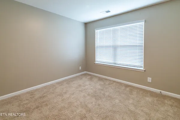 $2,000 | 173 Ash Avenue, Lenoir City, TN 37771