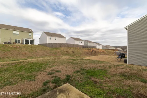 $2,000 | 173 Ash Avenue, Lenoir City, TN 37771