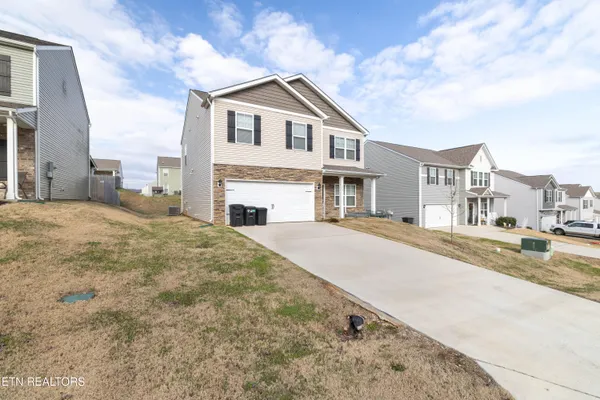 $2,000 | 173 Ash Avenue, Lenoir City, TN 37771