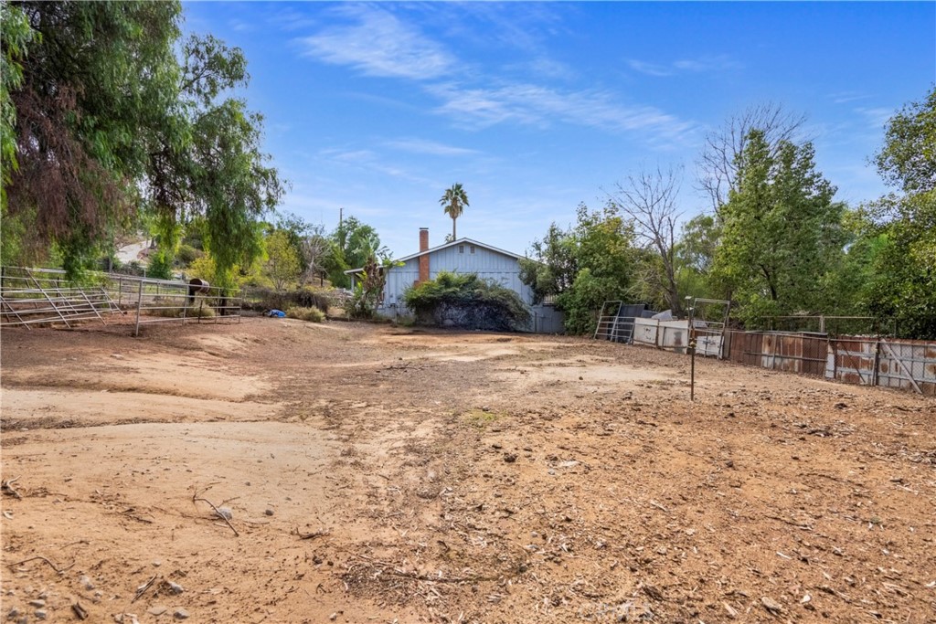 172 Eighth Street Norco, CA 92860 - Photo 35 of 55 a backyard of a house with lots of green space